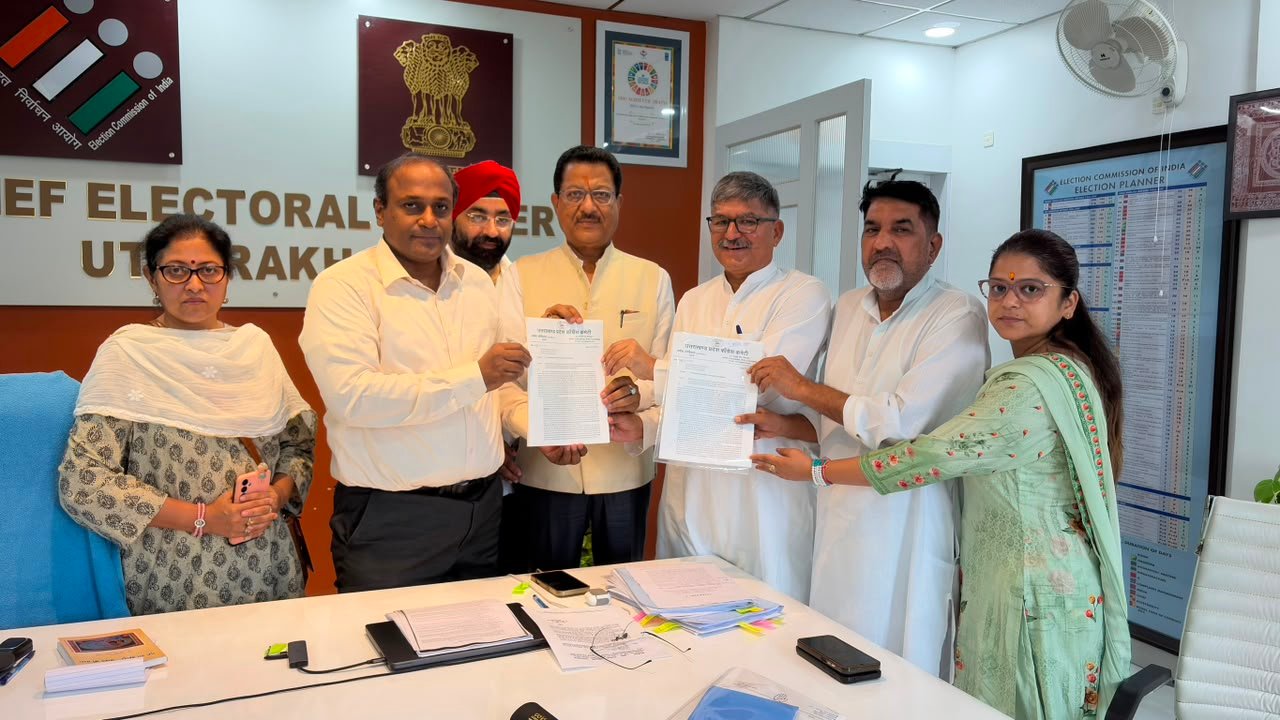 एसआईआर में आपत्तियों को लेकर कांग्रेस ने उठाए सवाल, निर्वाचन आयोग को दिया ज्ञापन