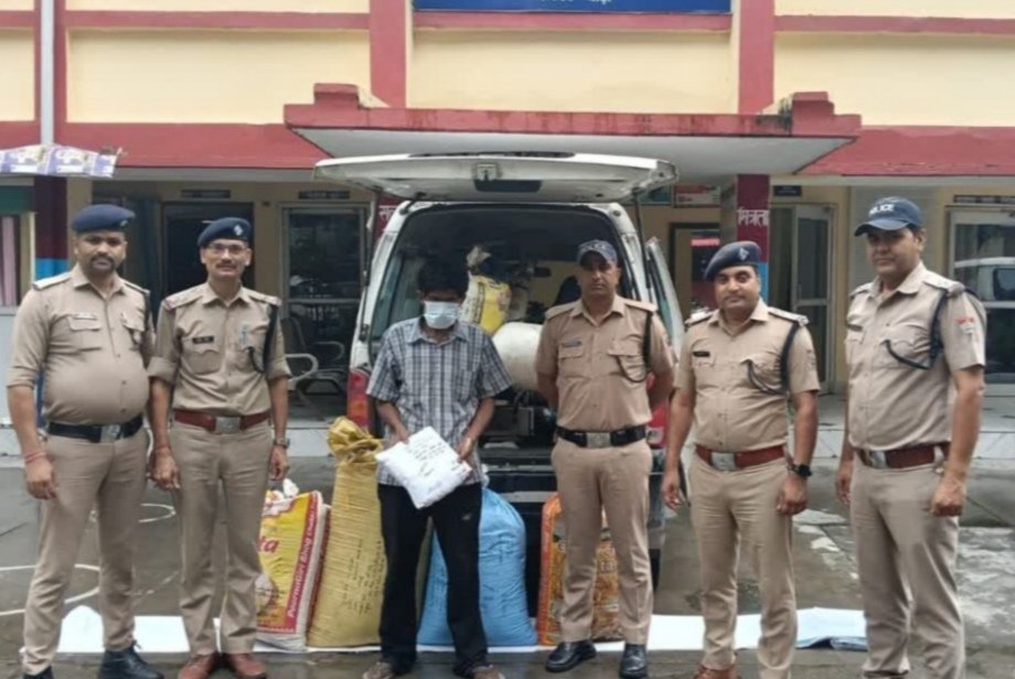 मरीज की जगह गांजा ढोती मिली एंबुलेंस, 90 किलो बरामद, एक गिरफ्तार