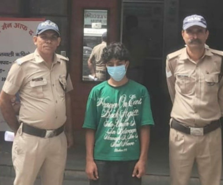 नाबालिग से दुराचार का आरोपी गिरफ्तार, फोटो-वीडियो बनाकर धमकाने का आरोप
